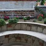 The White Otel 2*