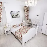 The White Otel
