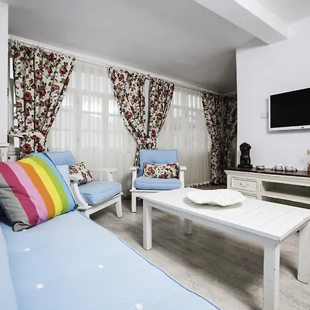 The White Otel 2*