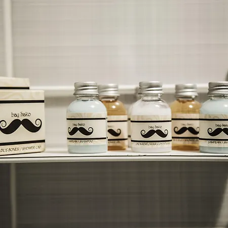 The White Отель 2*