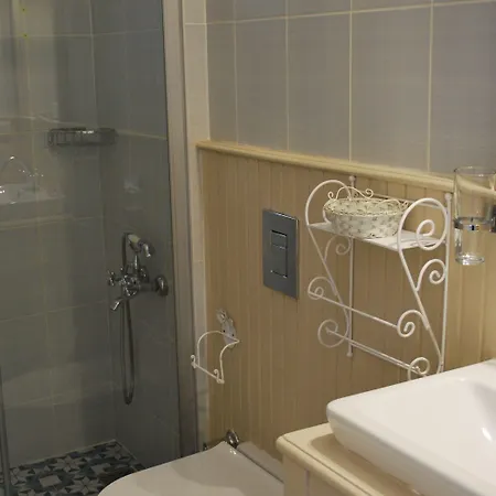 The White 2* Алачати