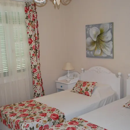 The White Otel